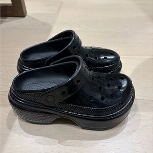 Women’s Crocs black shiny platform size 6 Worn once